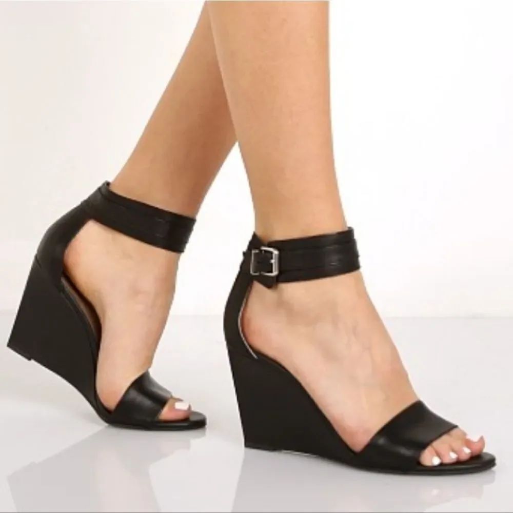 BRAND NEW MADDEN GIRL SINGLE STRAP WOMEN'S WEDGE SANDAL
